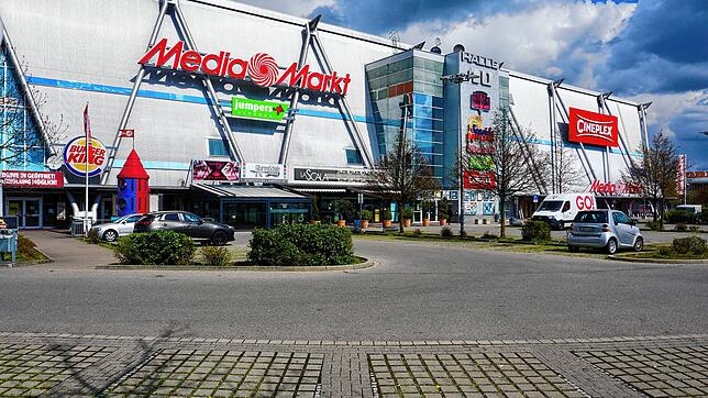 Der Media Markt im Bodensee-Center in Friedrichshafen verkleinert sich. Wer als Nachbar auf der freien Fläche einzieht, steht noch nicht ...
