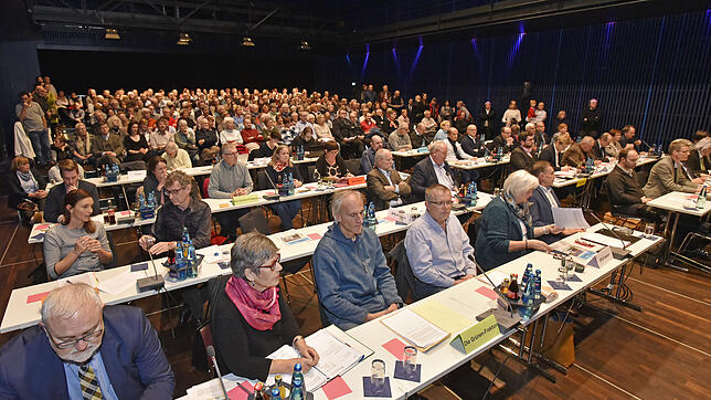 SPD, Grüne und GUB sind mehr als verstimmt, weil ein Bewerber seine Unterlagen verspätet abgegeben hat.