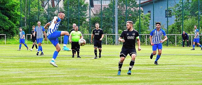 Bild 17: Spvgg. Wehr setzt sich bei der Qualifikation zum Rothaus-Bezirkspokal mit 2:0 gegen den FV Fahrnau durch &ndash; und wir haben Bilder!