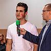 Interessiertes Publikum: Andreas Ambrosius (rechts) von der SÜDKURIER-Chefredaktion nimmt die Fragen der Bürger entgegen, hier von Jan ...