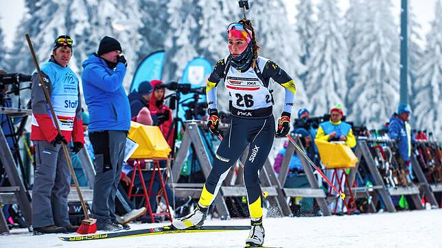 Silber-Abo: Wie schon beim Einzelrennen sicherte sich Biathletin Karla Gehrmann vom SC Bad Säckingen auch beim Sprint den zweiten Platz ...