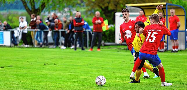 Bild 13: Die besten Bilder vom Spitzenspiel der Bezirksliga Bodensee zwischen Öhningen-Gaienhofen und Salem!