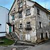 Vor der Renovierung bröckelte die Fassade vor sich hin.