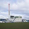 Das neue Holzheizkraftwerk soll Energie für die ansässigen Industriebetriebe liefern. Es kann auch Strom für 17500 Haushalte produzieren.