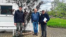 Bei der Frosthärteprüfung in Nöggenschwiel (von links): Heiko Hübscher, Bernhard Tröndle und Erich Boll. Bild: Bettina Ebi
