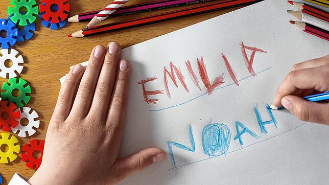 Noah und Emilia waren zuletzt die beliebtesten Erstnamen in Deutschland (Symbolbild). Welches waren die beliebtesten Vornamen in ...