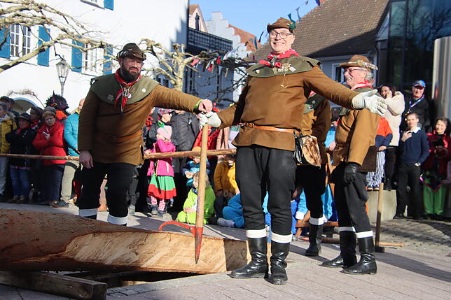 Bild 10: Der Narrenbaum steht! Die schönsten Bilder vom Narrenbaumstellen in Radolfzell