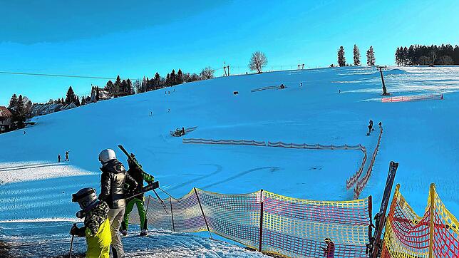 Der Schonacher Gemeinderat stimmt mehrheitlich für den Umbau des Skilifts am Winterberg.  Bild: Christel  Börsig-Kienzler