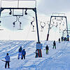 Hochbetrieb an einem schönen Wintertag im Skigebiet bei St. Georgen. Sollten die Liftbetreiber durch eine vom Landratsamt in Erwägung ...