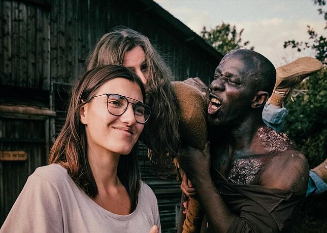Shamila Lengsfeld (links) mit Alexandra Schlensog und Youl Samare am Set von „Echo“, ihrem preisgekrönten Kurzfilm.