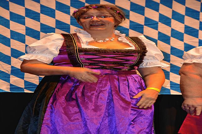 Bild 11: Der Zunftball der Narrenzunft Bad Dürrheim ist eine große Gemeinschaftsproduktion