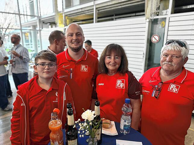 Bild 26: Große Resonanz und strahlende Gesichter bei der Sportlerehrung in Friedrichshafen