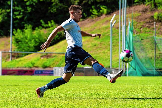 Bild 13: FC Schlüchttal gewinnt beim FC 08 Bad Säckingen mit 4:2 &ndash; und wir haben Bilder!