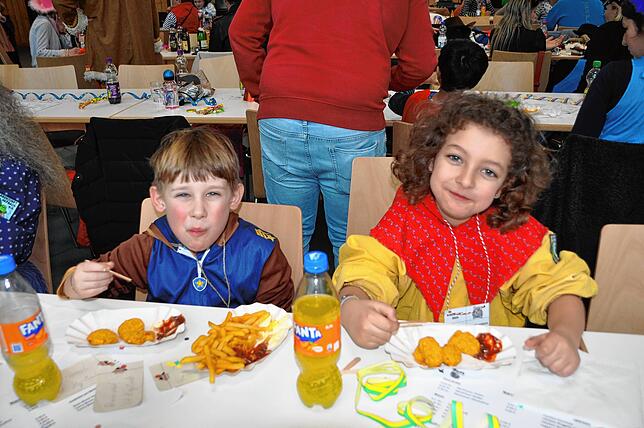 Bild 3: Viel Spaß beim Kinderball in Leimbach