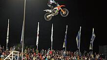 Auch Freestyle-Motocross können die Besucher erleben. Archivfoto: Roger Müller