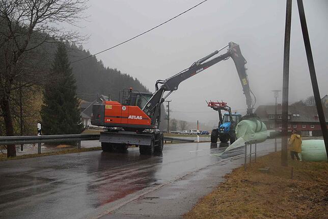 Bild 14: Land unter im Bregtal &ndash; Feuerwehren sind im Einsatz