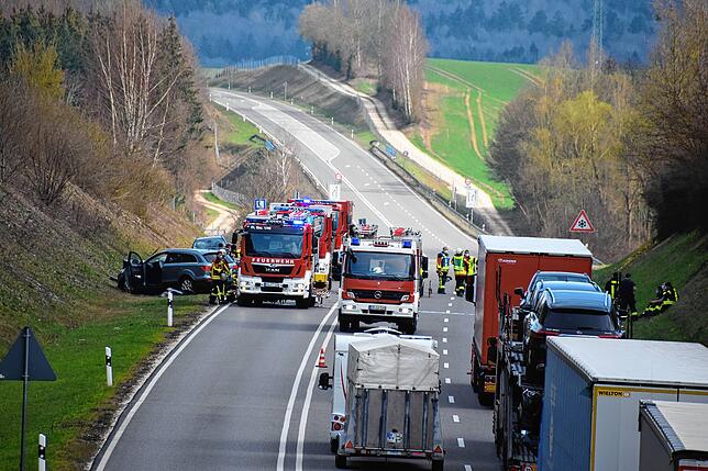 Kurz nach der ersten Grünbrücke nach Stockach-Ost auf der B31-neu ist am Donnerstagmittag ein Unfall geschehen. Er passierte bei einem ...