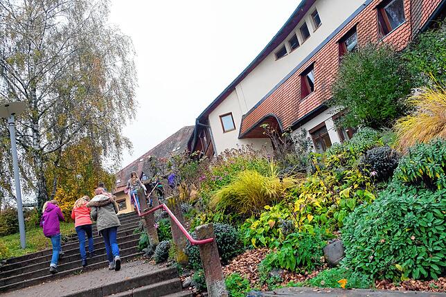 Die Waldorfschule in Überlingen ist die nächstgelegene Waldorfschule für den Landkreis Sigmaringen.