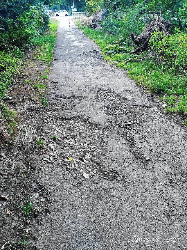 So sah der obere Brigachweg in Villingen vor der Sanierung aus.