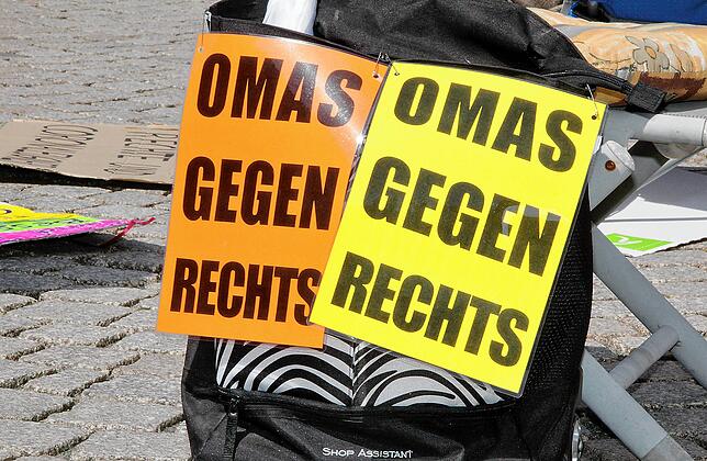 Bild 9: Polizeigroßaufgebot und Demos in Villingen: Der etwas andere Muttertag im Fotorückblick