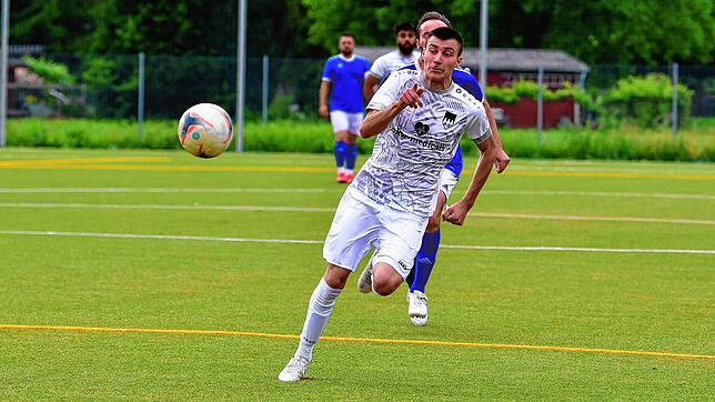 Torjägerkönig: Bester Torschütze der Kreisliga B-4 war Luka Bartolovic von Meister FC Tiengen 08 II mit 37 Treffern. Er stürmt nun für ...