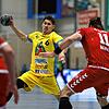 Felix Jaeger (am Ball) im Spiel der HSG Konstanz gegen den VfL Lübeck Schwartau.