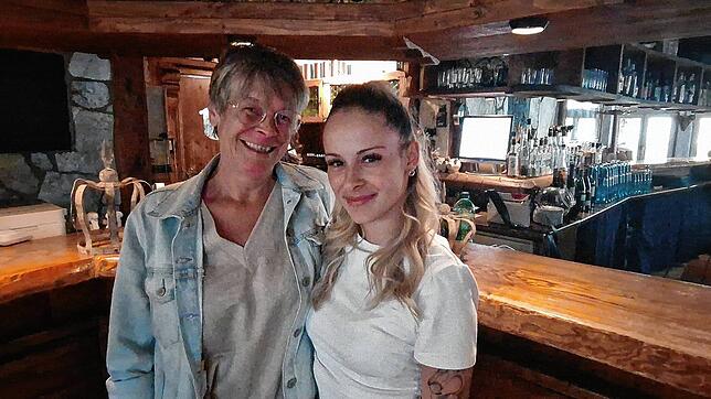 Martina Steuer (57) und ihre Tochter Janine (22) übernehmen die Gastwirtschaft „Krone“. Sie erzählen, wie sie es angehen.