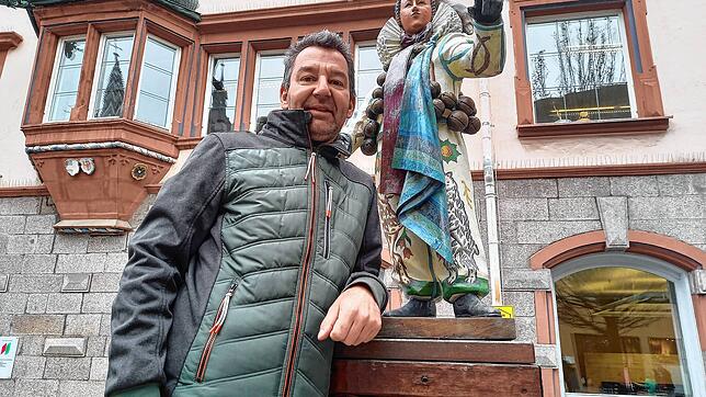Die Sehnsucht, mal wieder richtig Fastnacht feiern zu können, dürfte auch dieses Jahr vergebens sein. Anselm Säger, Zunftmeister der ...