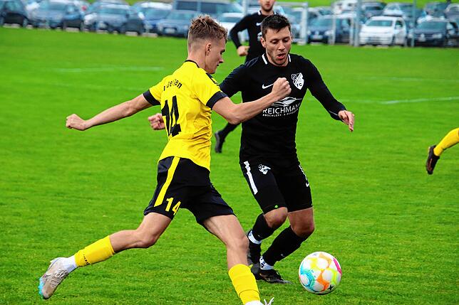 Bild 3: Die besten Bilder der Landesliga-Partie zwischen dem SV Denkingen und dem FC Gutmadingen