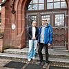 Die Sanierung der Heinrich-Hansjakob-Schule soll noch dieses Jahr starten. Das freut Schulleiterin Michaela Ebi und Andreas Schäfer vom ...