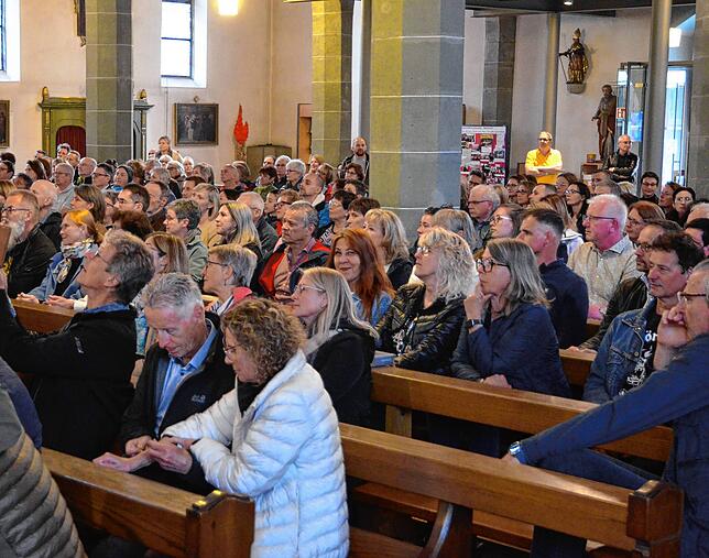 Bild 30: Markdorf feiert Musiknacht: Acht Bands und ein Chor sorgen für Stimmung