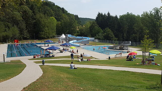Das gepflegte Panoramabad in Blumberg überzeugt auf ganzer Länge.