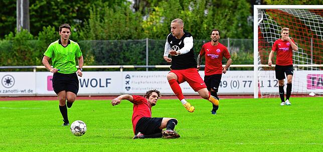Bild 7: FC Tiengen 08 besiegt den FC Hochrhein mit 5:2 &ndash; und wir haben Bilder!