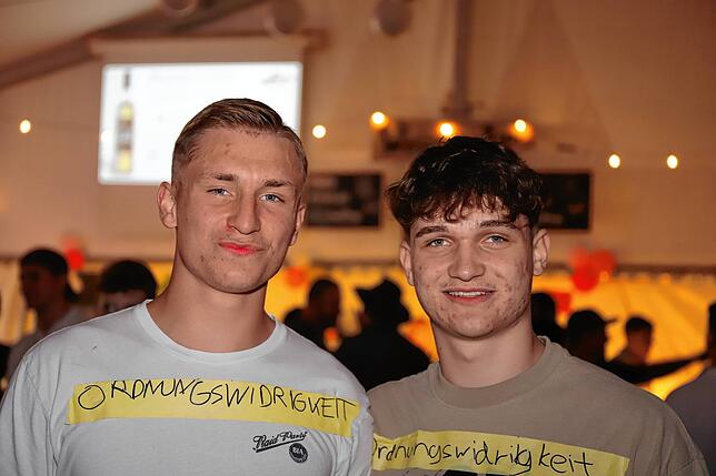 Bild 19: So war die Stimmung beim Aach-Linzer Weinfest