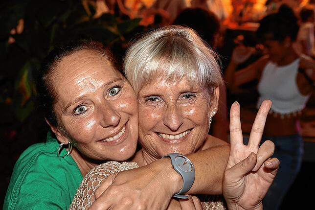 Bild 11: Party im Konstanzer Vorort: Auf dem Dingelsdorfer Herbstfest treffen sich Jung und Alt