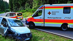 Trotz Großaufgebot an Rettungskräften und Notarzt gab es für den Biker keine Hilfe mehr.