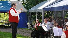 Die Trachtenkapelle Strittmatt bringt das Publikum mit Märschen und frischen Polkas in Schwung. Fotos: Hans-Jürgen Sackmann