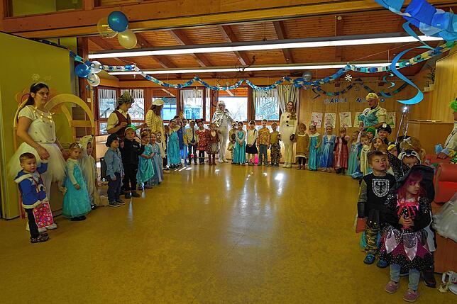 Bild 12: Bilder der Schulbefreiung in Wellendingen