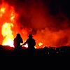 Dieses Bild ging um die Welt: Beim Flugzeugunglück 2002 über Überlingen waren die Feuerwehrleute die ersten Einsatzkräfte vor Ort.