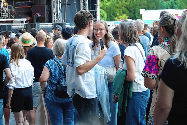 Bild 11: Schloss Salem Open-Air: Rea Garvey und ClockClock begeistern 4000 Besucher