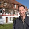 Architekt Gerhard Lallinger ist begeistert vom Engagment der Markdorfer Handwerker für ihre Kaplanei.