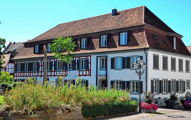 In der aufwändig sanierten Mittleren Kaplanei sieht Kerstin Mock einen Modellfall für eine architektonisch ansprechende ...