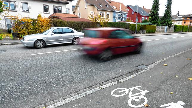 Schnell fahren könnte auf der B34 in Bad Säckingen bald Geschichte sein. Ein Lärmschutz-Gutachten empfiehlt hier eine Tempo-30-Zone.