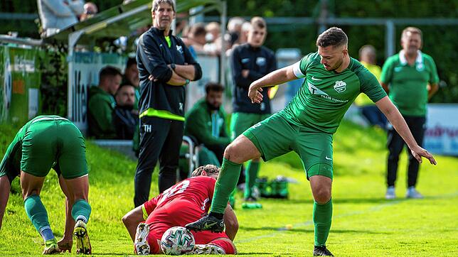 Torlos: Kapitän Manuel Roder &ndash; hier ein Archivbild &ndash; und der SV Rheintal müssen mit einem Punkt gegen den FC Weizen ...