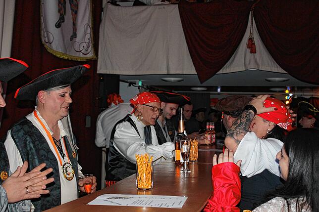 Bild 26: Feiern bis spät in die Nacht beim Hänseleball in Stockach