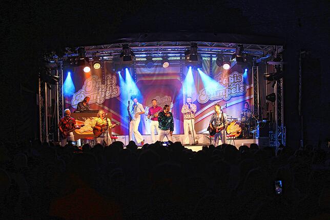 Bild 23: Schlagerparty mit Papi&lsquo;s Pumpels im Überlinger Uferpark