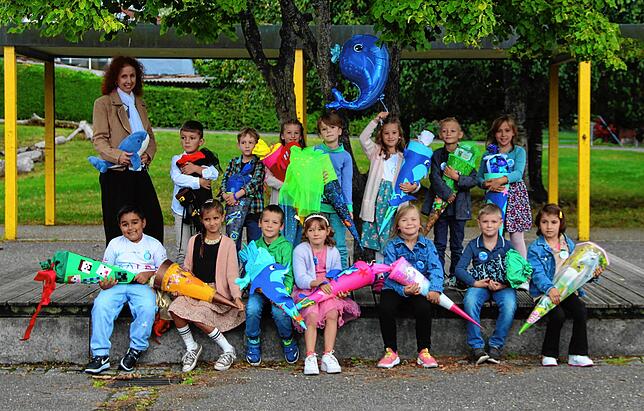 Die Klasse 1a der Hochrheinschule Gailingen mit ihrer Klassenlehrerin Petra Daferner.