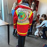 Ein Wunsch für die Zukunft &ndash; für jedes Mitglied der Jugendrotkreuzgruppe eine Einsatzjacke.