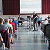 Andreas Schmid &ndash; stehend am Mikrofon &ndash; von der Initiative Offenes Hilzingen war einer der vielen Bürger, der sich zum Thema ...