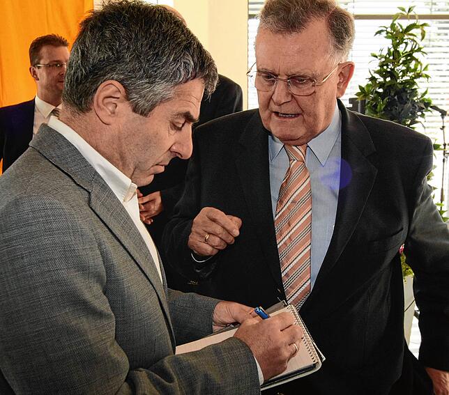 2008: Bernhard Lutz im Gespräch mit Erwin Teufel.